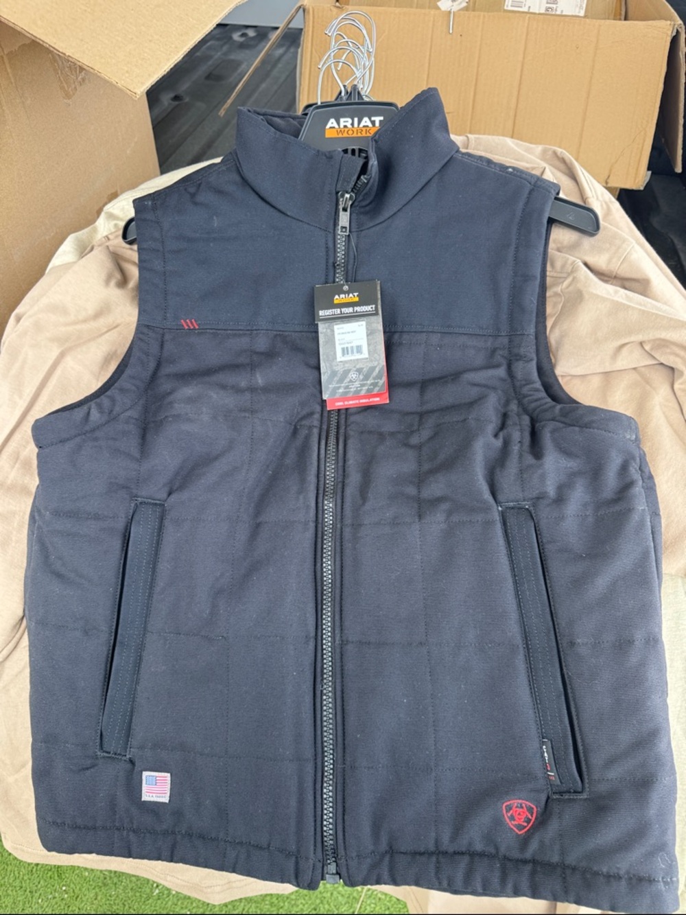 FR Ariat Men's Black Quilted Insulated Work Vest